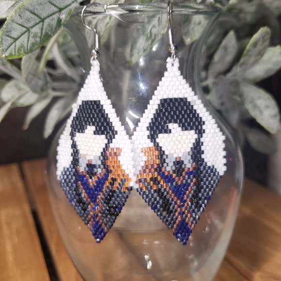 Handmade Goth Girl Wednesday With Its' Hand on Shoulder Beaded Earrings - Picture 7 of 10